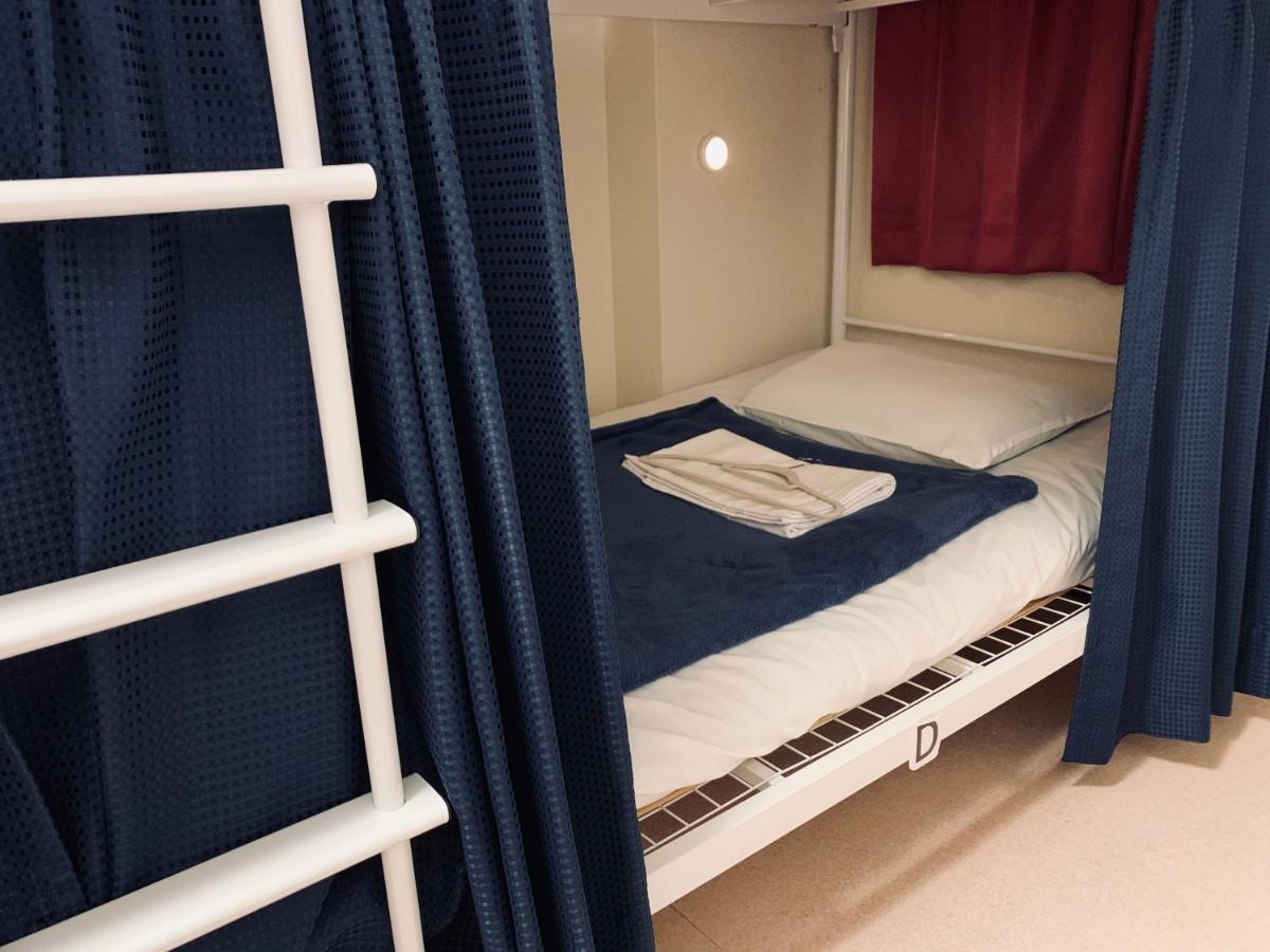 Guesthouse Shiawase Eki Фукуока Экстерьер фото